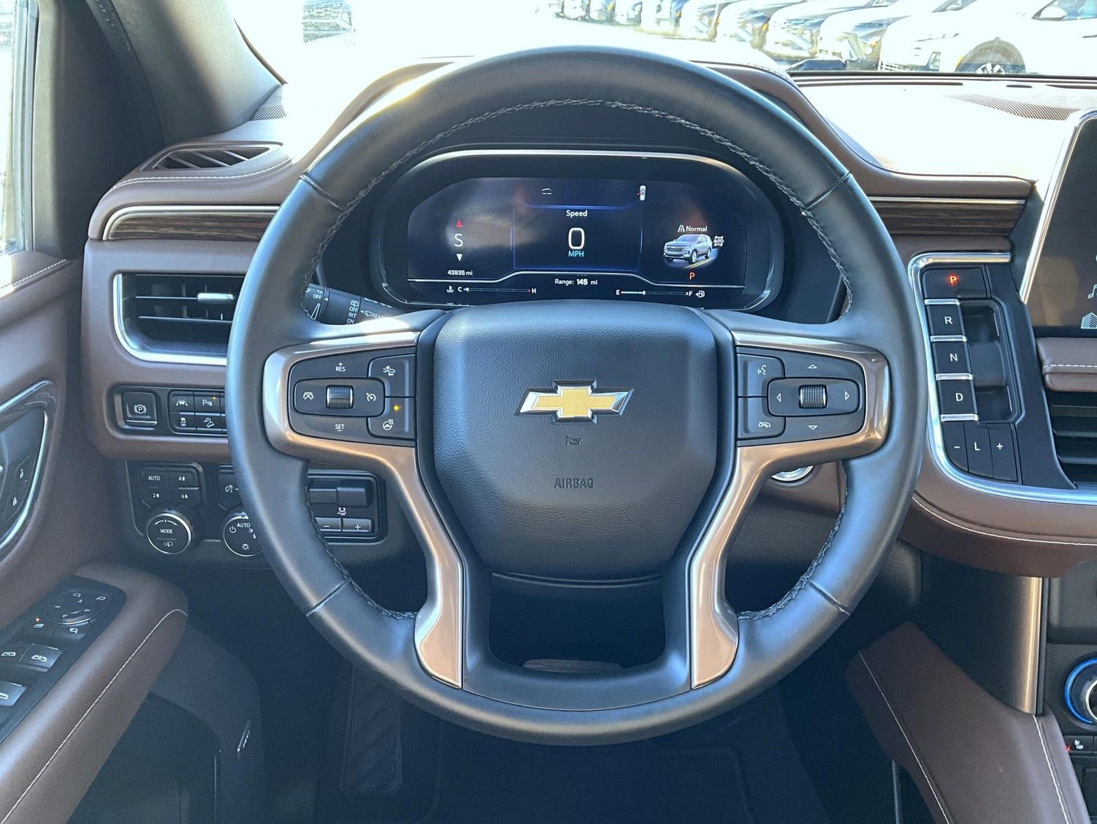 Used 2023 Chevrolet Suburban High Country image 12