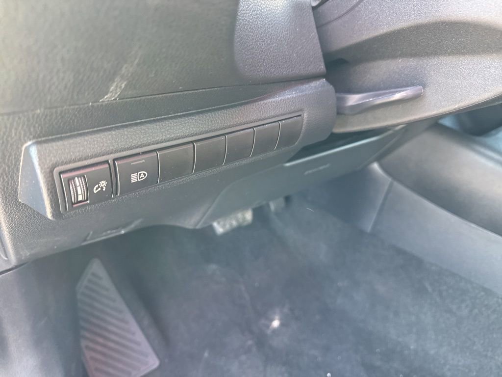 Certified 2022 Toyota Corolla LE image 22