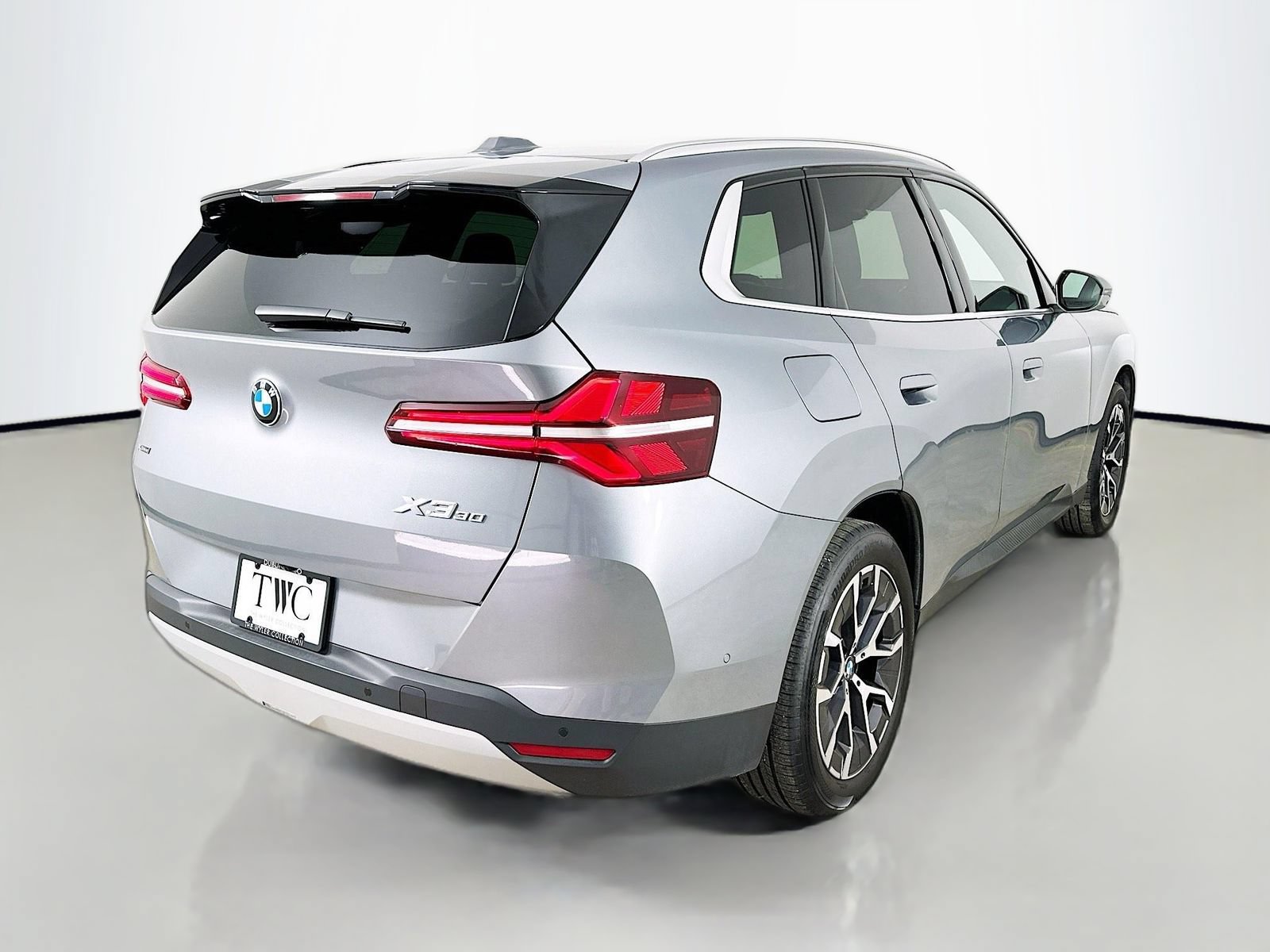 Used 2026 BMW X3 xDrive30i w/ Premium Package AWD/4WD image 5