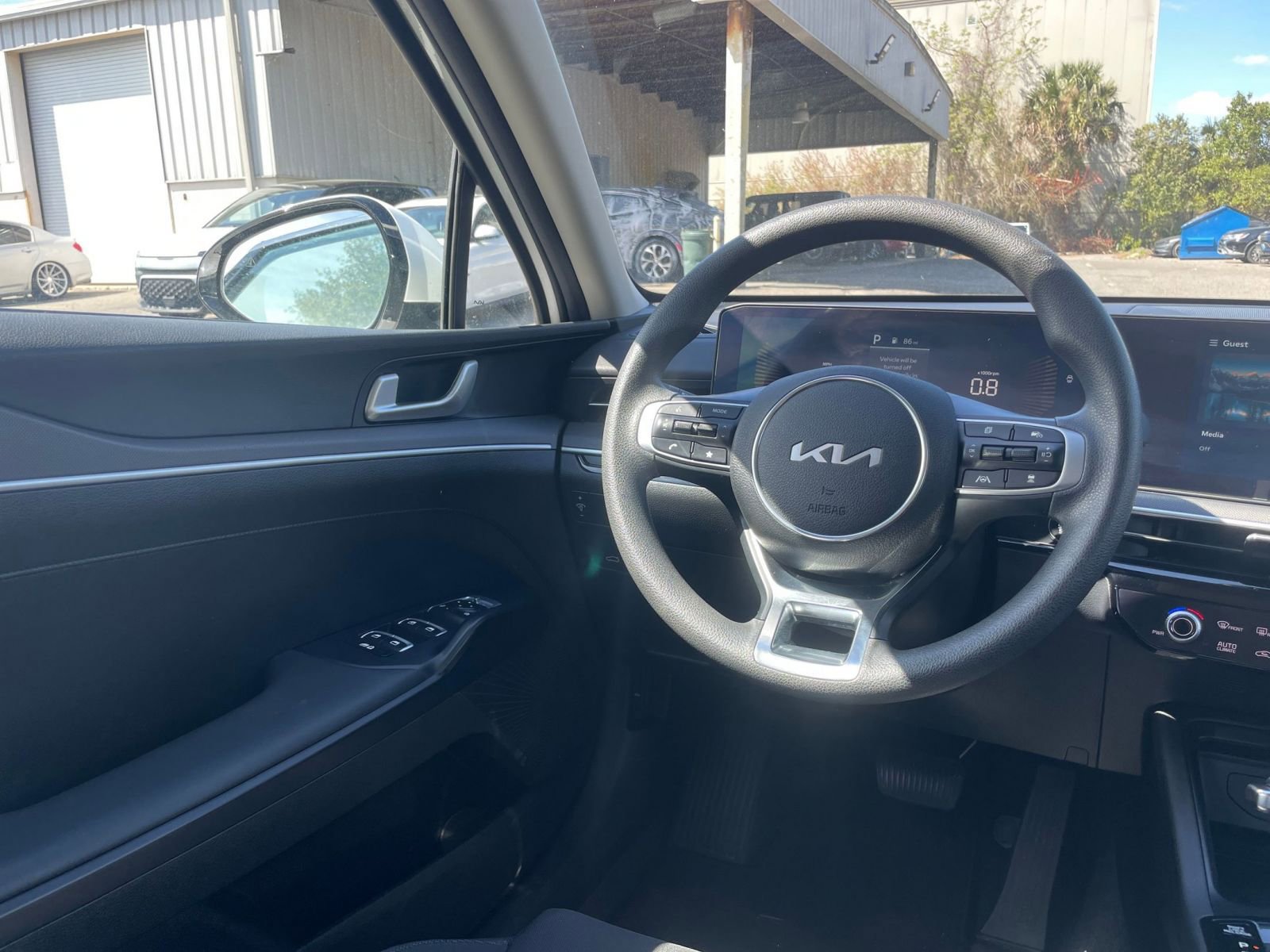 Used 2025 Kia K5 LXS image 33