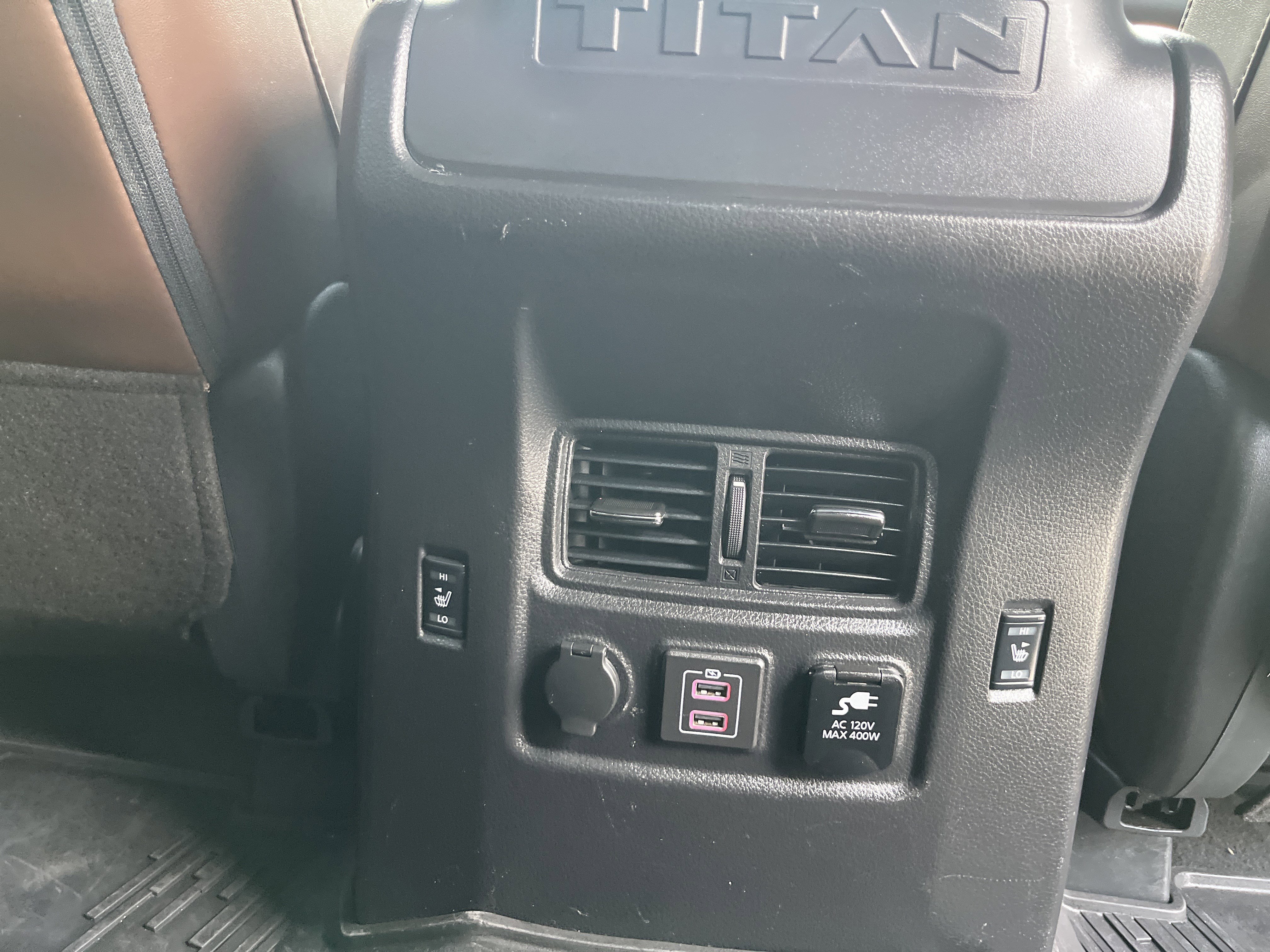 Used 2022 Nissan Titan Platinum Reserve w/ Moonroof Package image 27