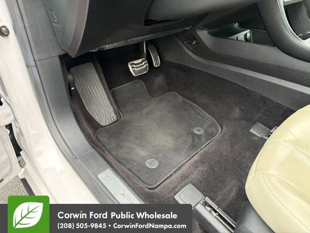 Used 2017 Ford Fusion Titanium FWD image 26