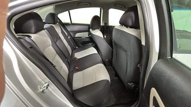 Used 2014 Chevrolet Cruze LS FWD image 25
