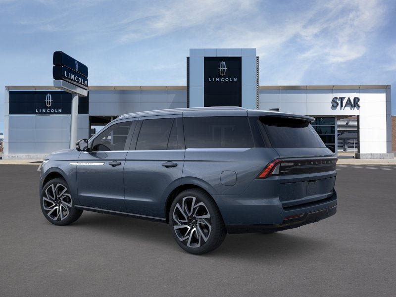New 2026 Lincoln Navigator Reserve AWD/4WD image 4