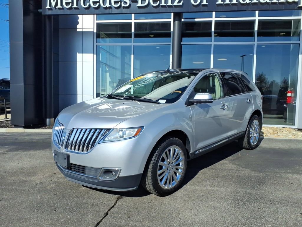 Used 2014 Lincoln MKX AWD w/ Equipment Group 101A image 2