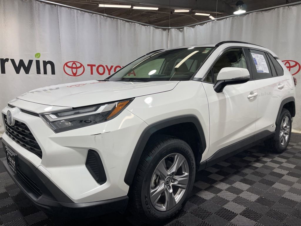 Used 2023 Toyota RAV4 XLE image 3