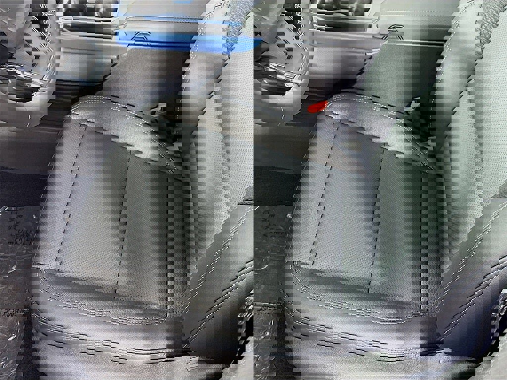 New 2026 Chevrolet Equinox EV LT image 14