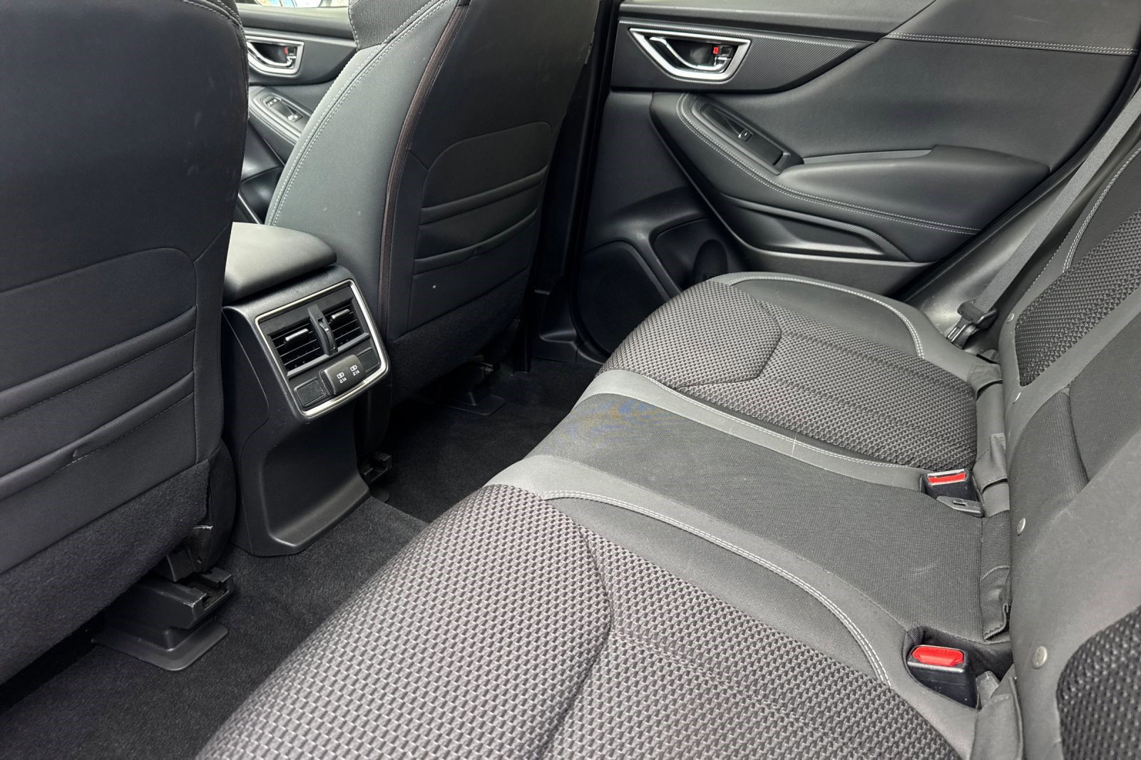 Used 2019 Subaru Forester Premium AWD/4WD image 25