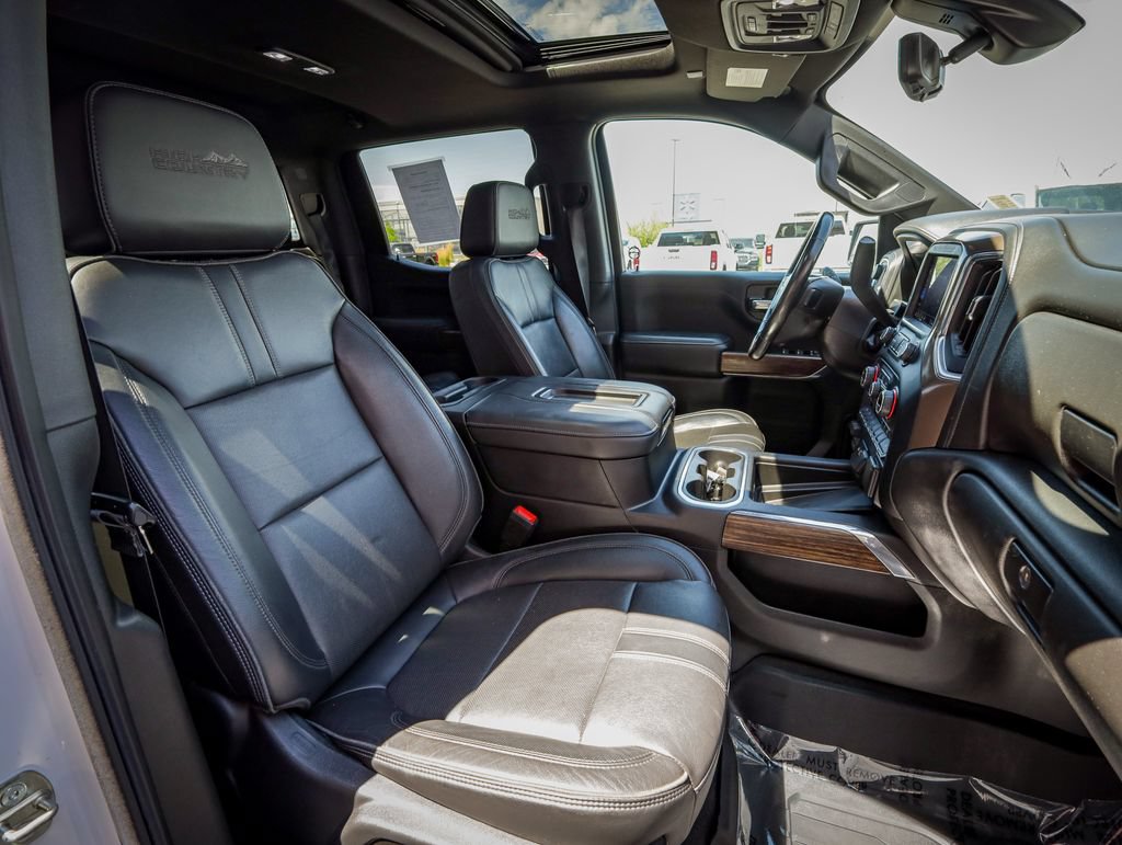 Used 2020 Chevrolet Silverado 1500 High Country w/ Technology Package AWD/4WD image 25