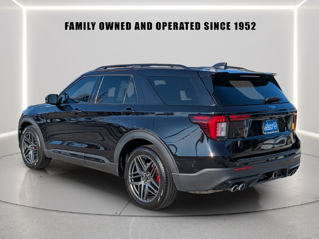 Used 2025 Ford Explorer ST RWD image 4