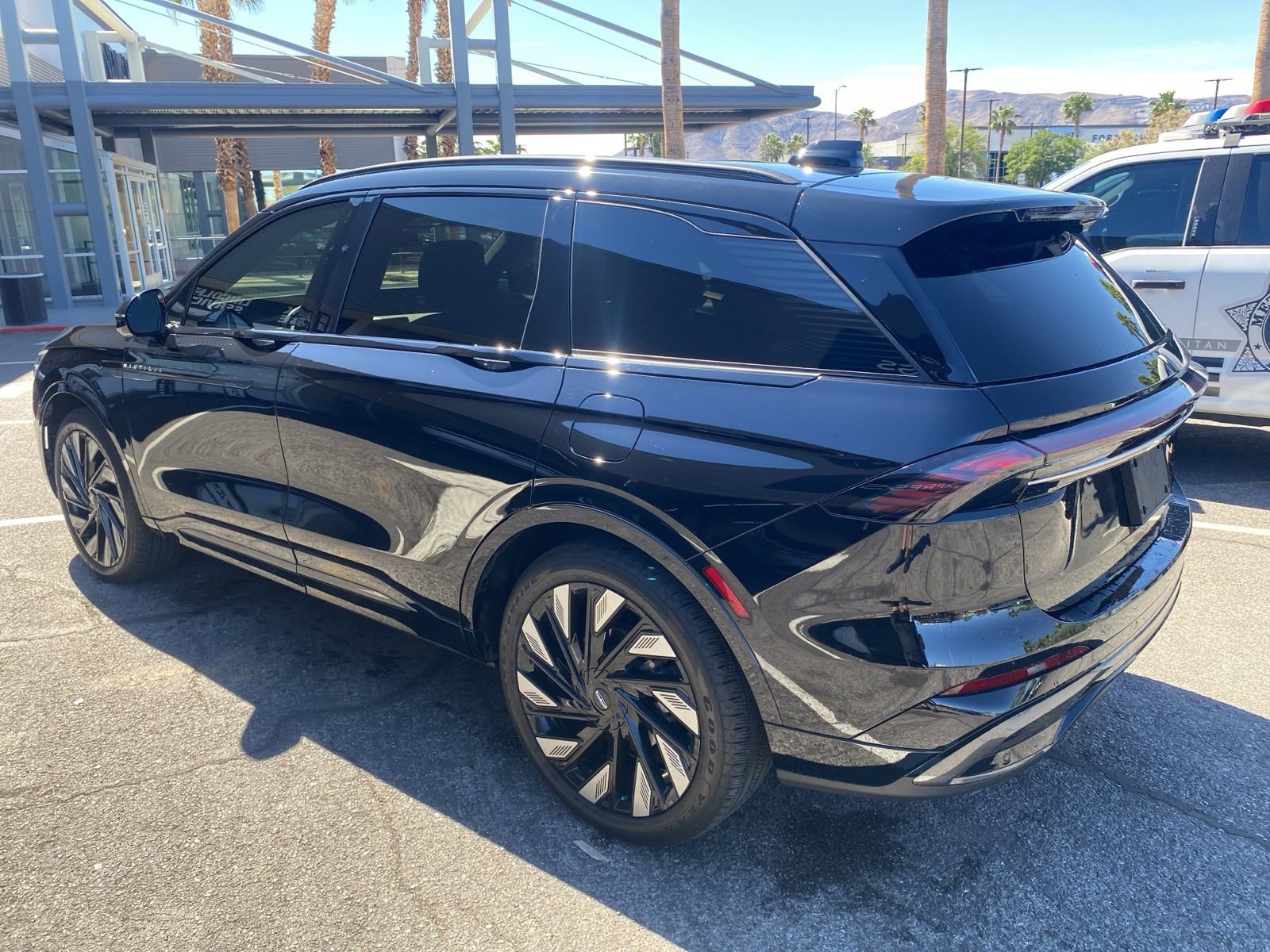 Certified 2024 Lincoln Nautilus Reserve w/ Equipment Group 203A AWD/4WD image 7