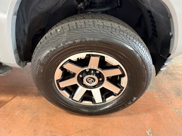 Used 2021 Toyota Tacoma SR5 RWD image 8