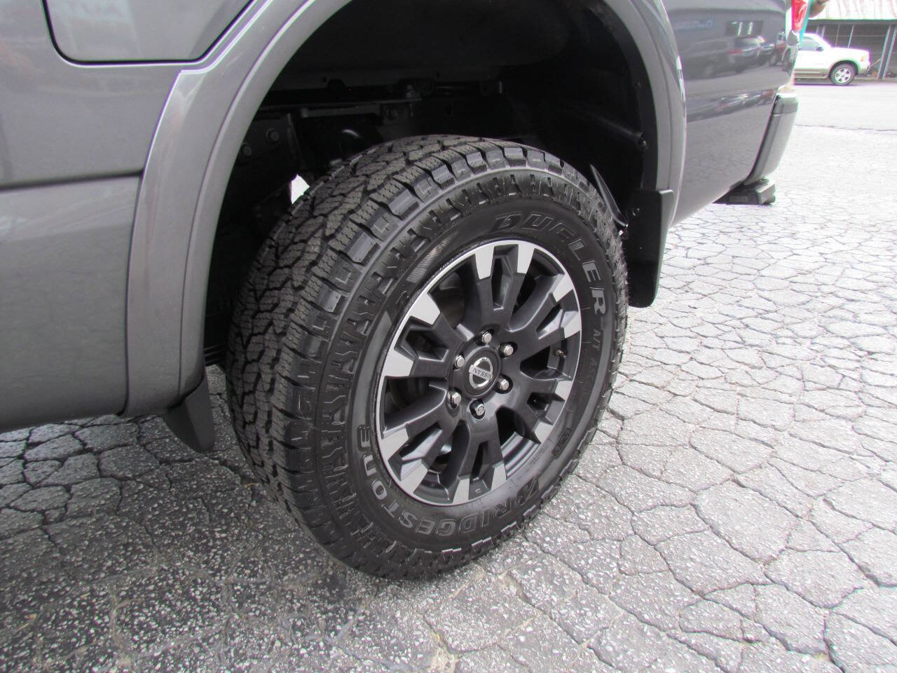 Used 2019 Nissan Titan PRO-4X w/ Pro-4x Convenience Package image 24