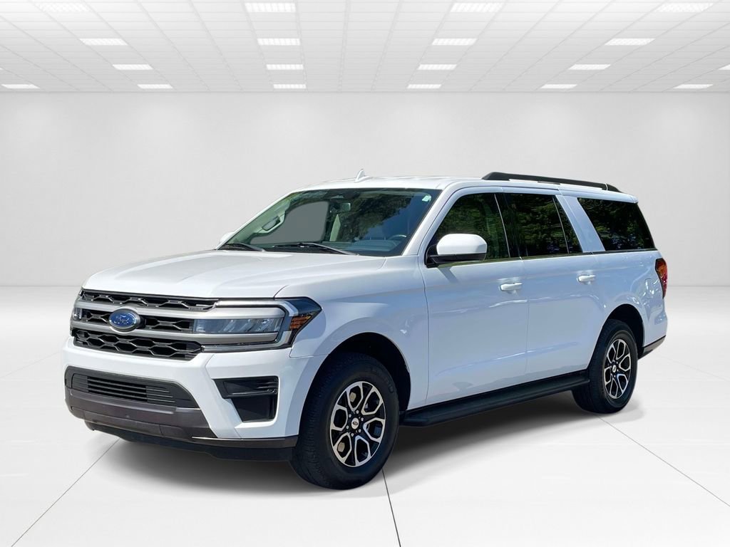 Used 2024 Ford Expedition Max XLT RWD image 3