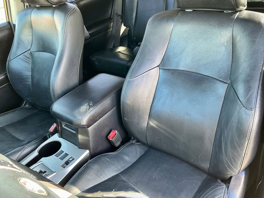 Used 2015 Toyota 4Runner Limited image 38