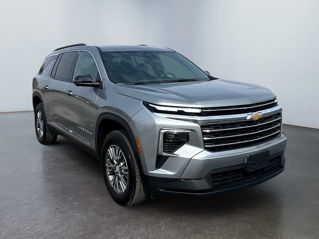 Used 2024 Chevrolet Traverse LT w/ LPO, Floor Liner Package image 7