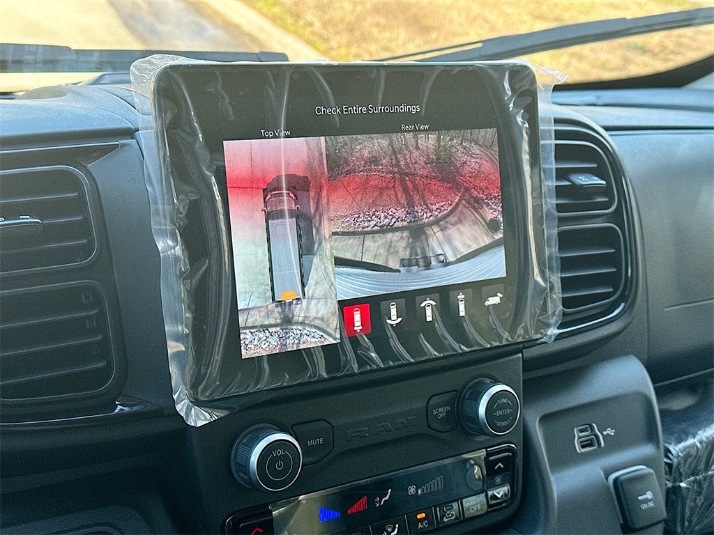 Used 2024 RAM ProMaster 3500 w/ Delivery Van Package image 19