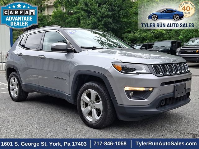 Used 2018 Jeep Compass Latitude w/ Safe & Security Group AWD/4WD image 1
