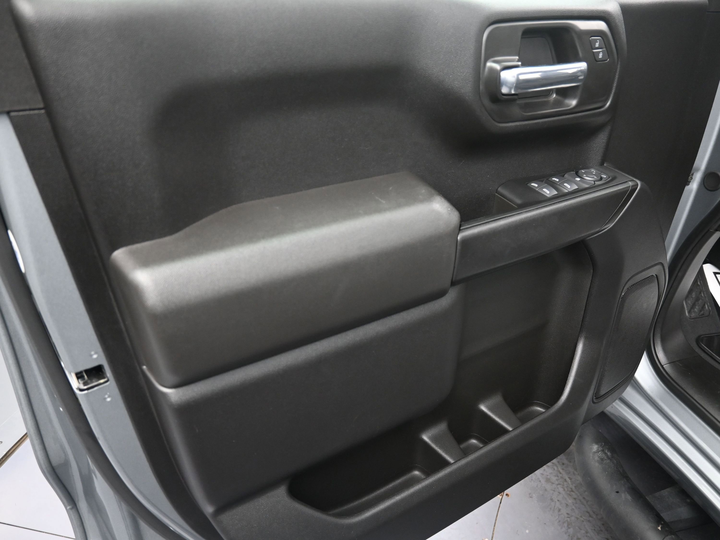 Used 2024 Chevrolet Silverado 1500 Custom w/ Rally Edition AWD/4WD image 19