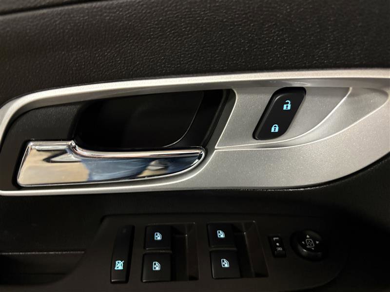 Used 2015 Chevrolet Equinox LT w/ Power Convenience Package image 11