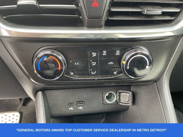Used 2024 Buick Encore GX Preferred w/ Comfort Package AWD/4WD image 18