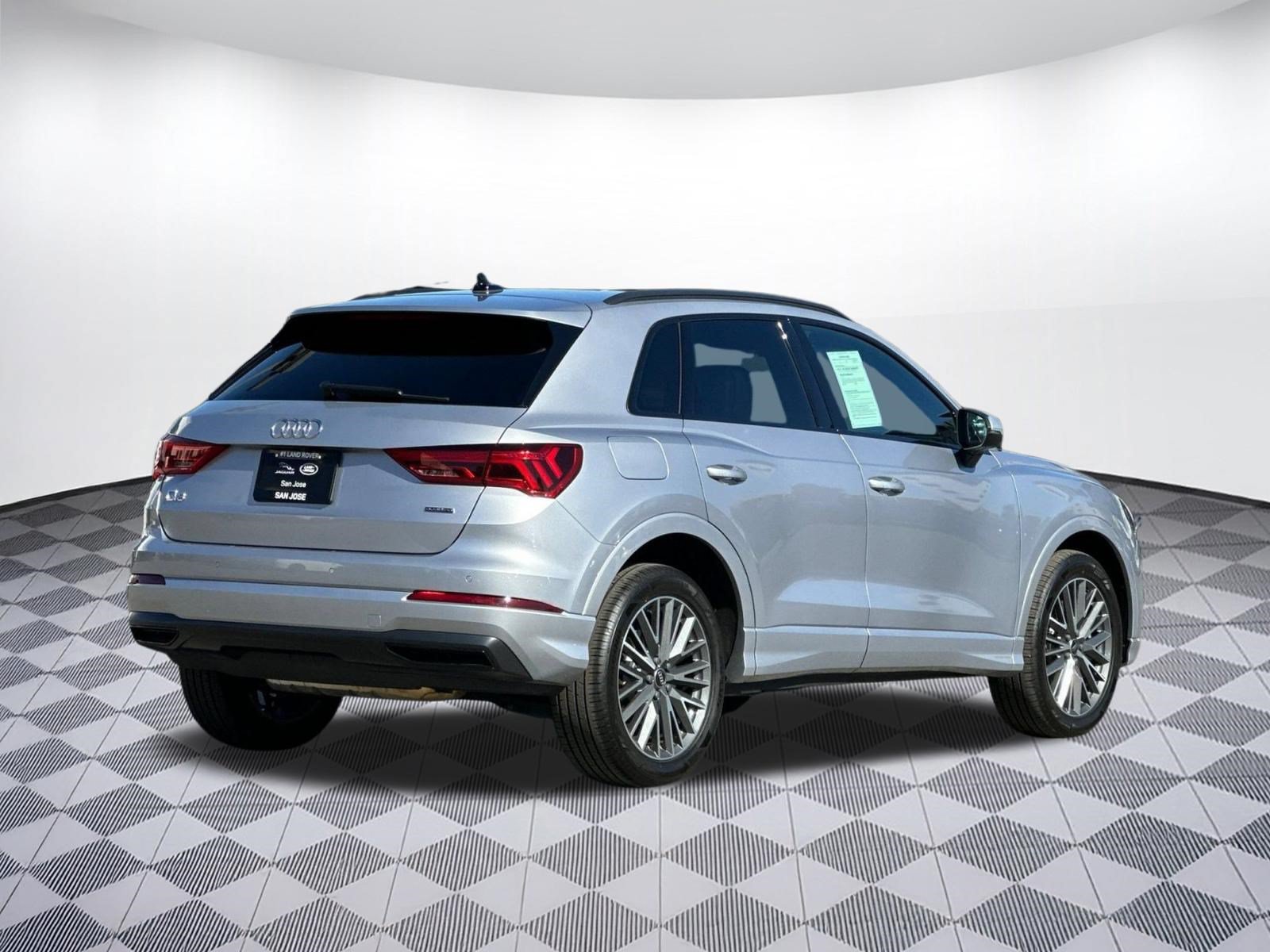 Used 2023 Audi Q3 2.0T Premium Plus w/ Premium Plus Package AWD/4WD image 8