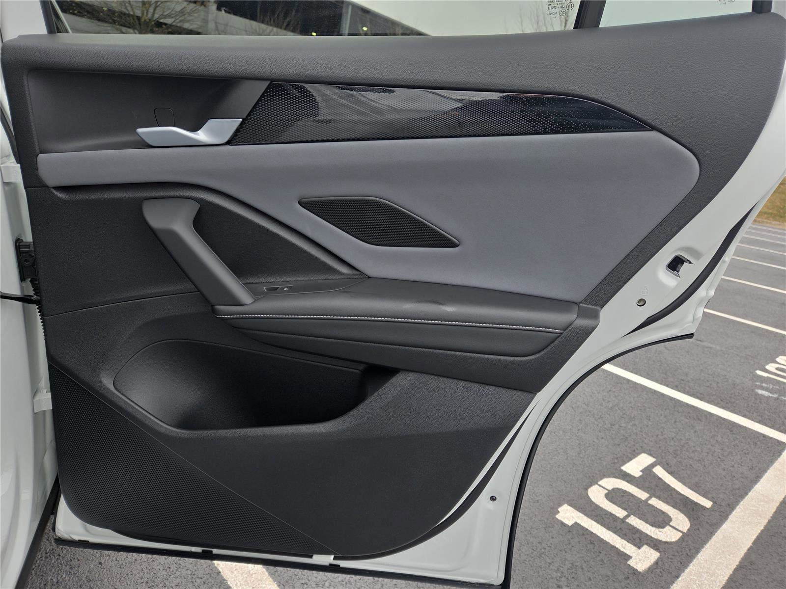 New 2026 Volkswagen Tiguan SE image 29