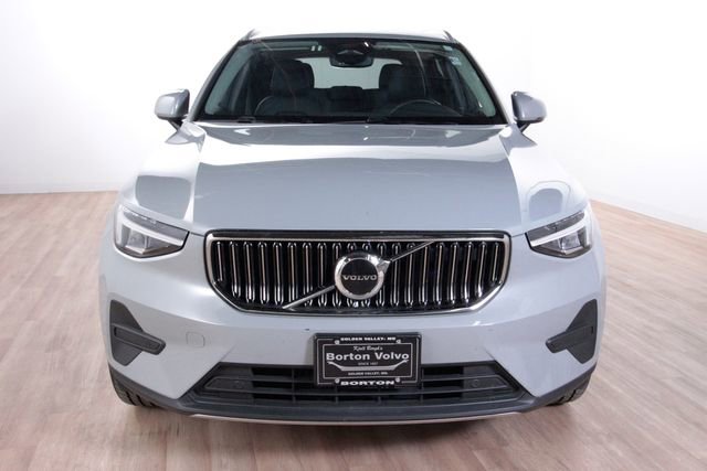 Certified 2025 Volvo XC40 B5 Plus w/ Protection Package Premier AWD/4WD image 2