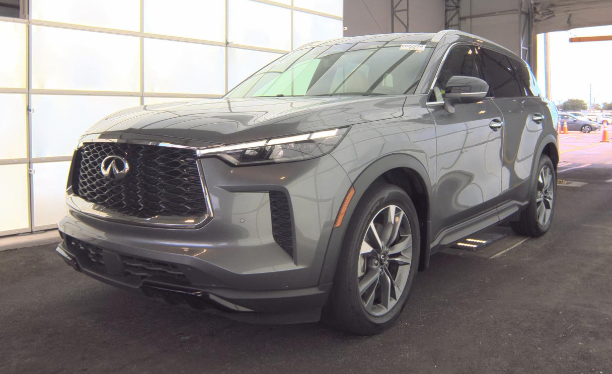 Certified 2023 INFINITI QX60 Luxe w/ Cargo Package AWD/4WD image 2