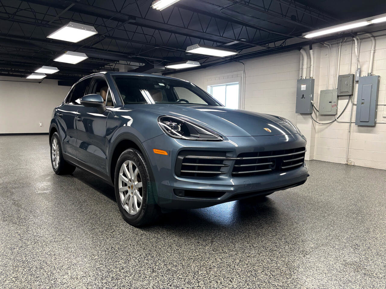 Used 2019 Porsche Cayenne image 2