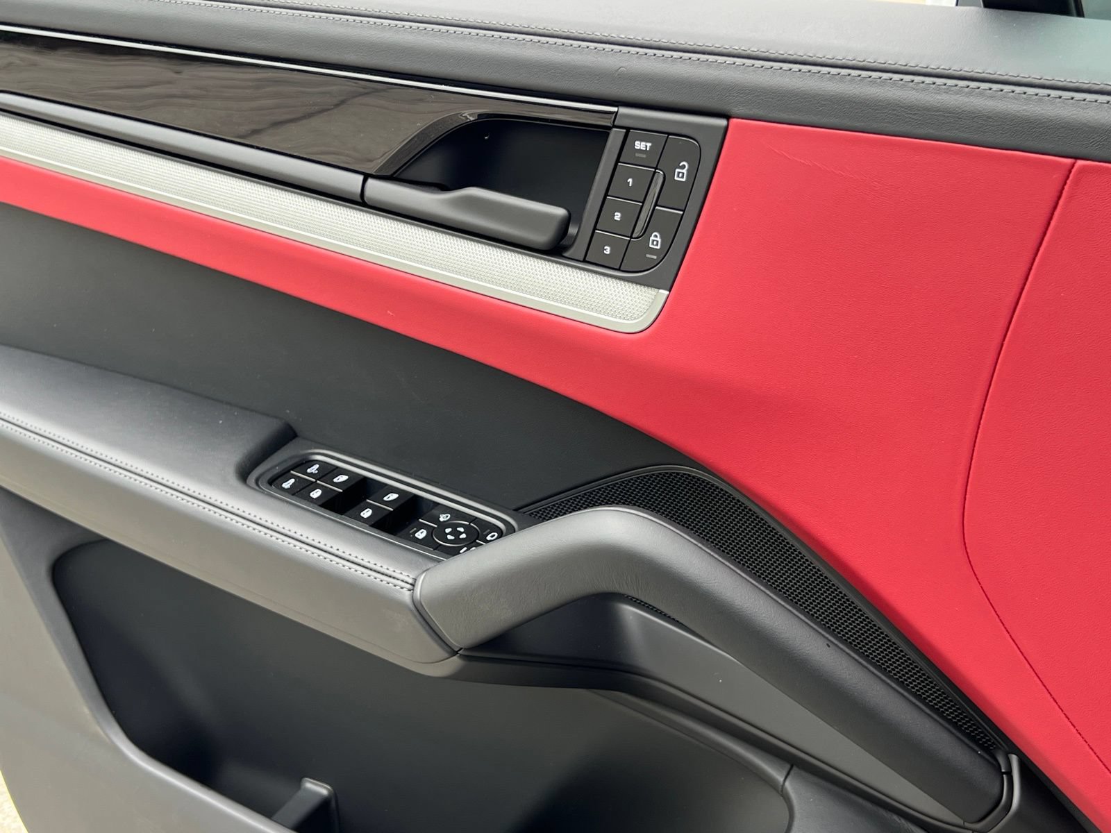 New 2026 Porsche Cayenne AWD/4WD image 29