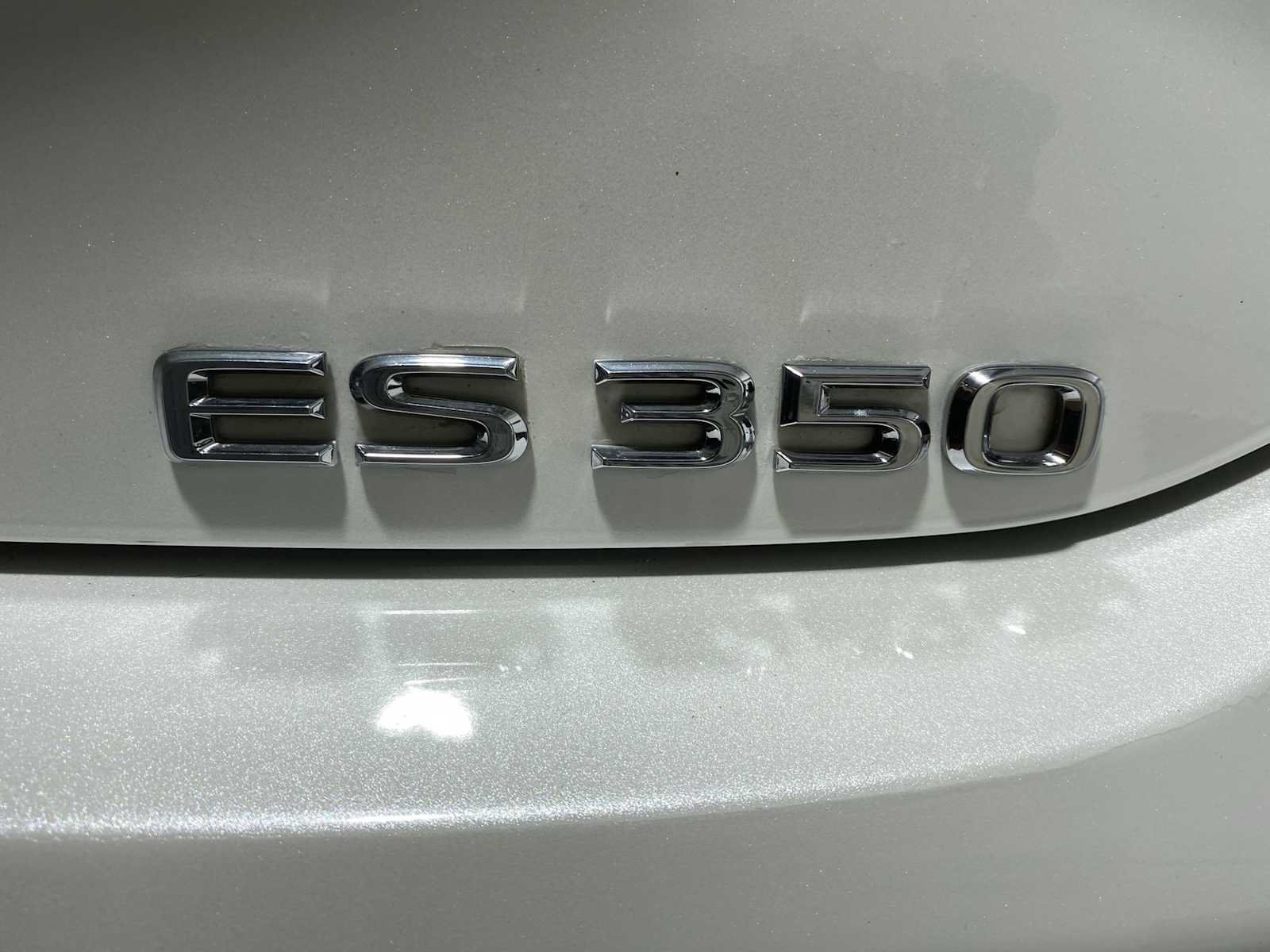 Used 2024 Lexus ES 350 w/ Premium Package FWD image 7