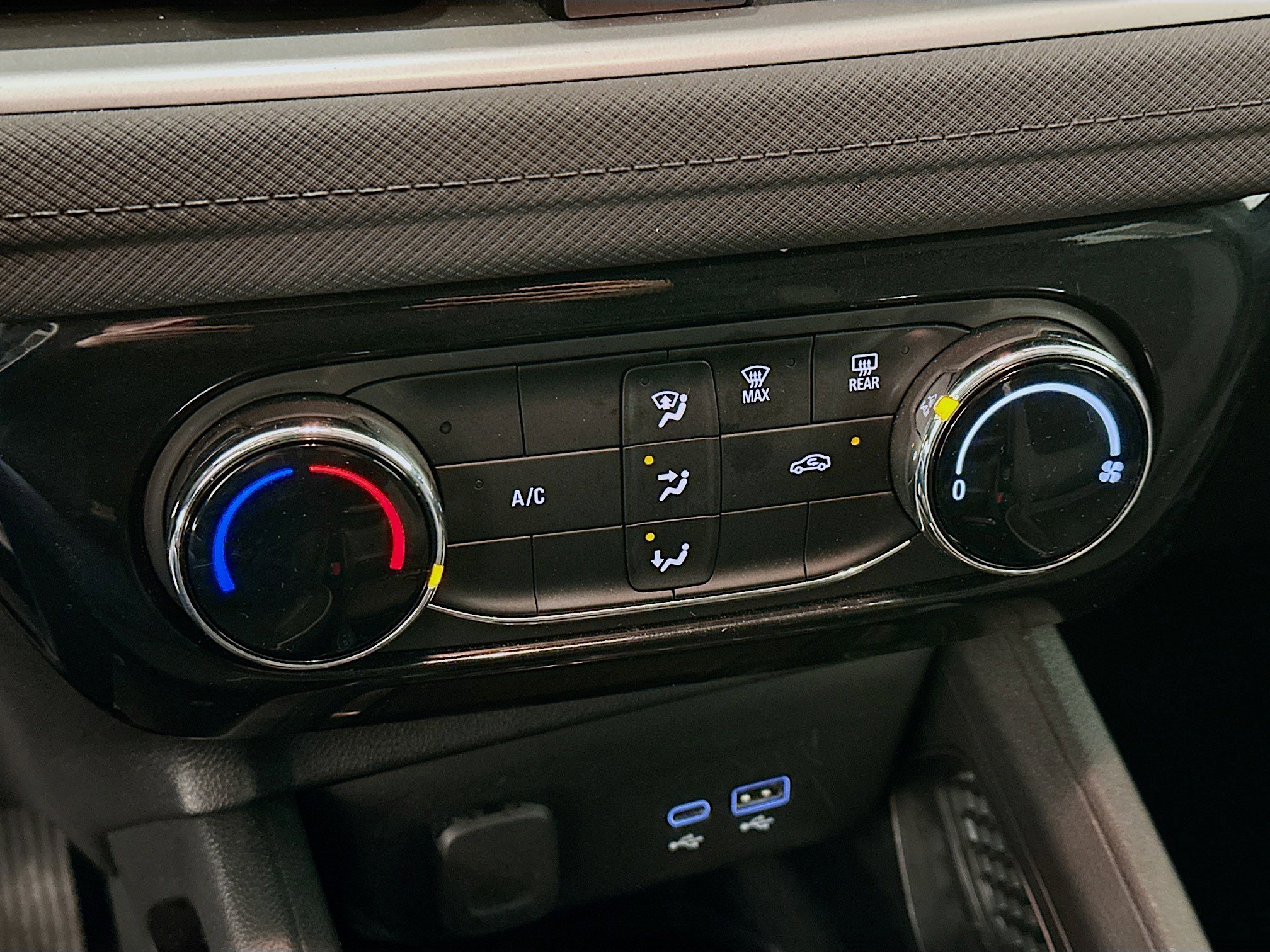 Used 2025 Chevrolet TrailBlazer LT image 24