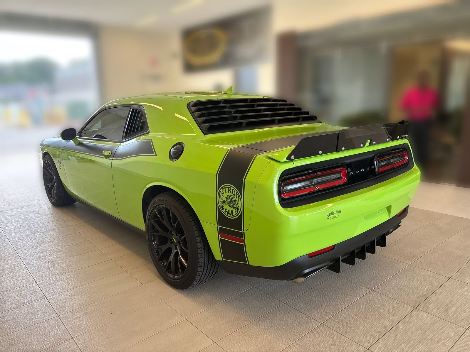 Used 2015 Dodge Challenger SRT w/ Technology Group RWD image 3