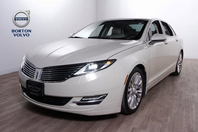 Used 2014 Lincoln MKZ w/ Equipment Group 102A Reserve