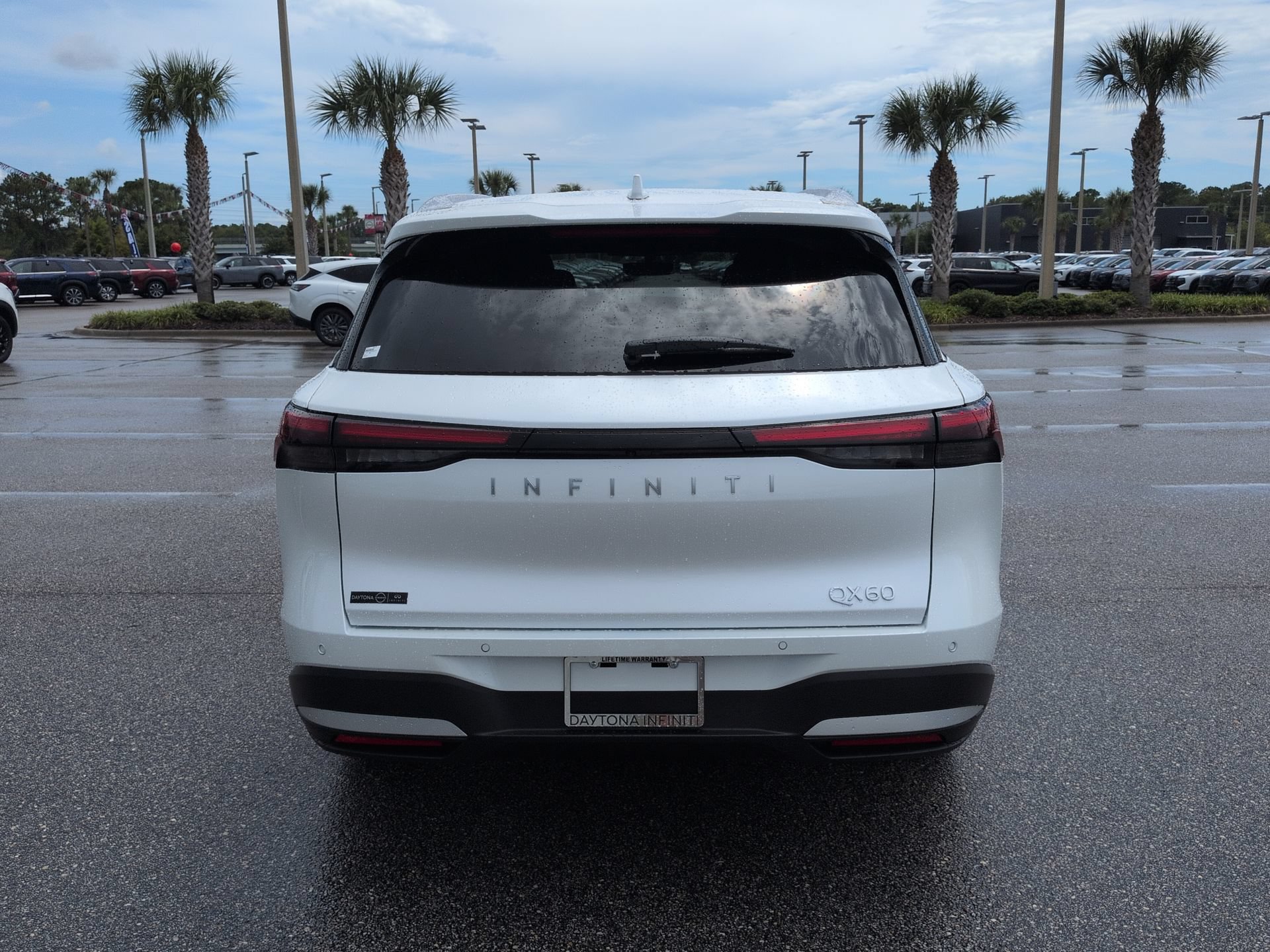 New 2027 INFINITI QX60 Luxe w/ Family Package FWD image 6
