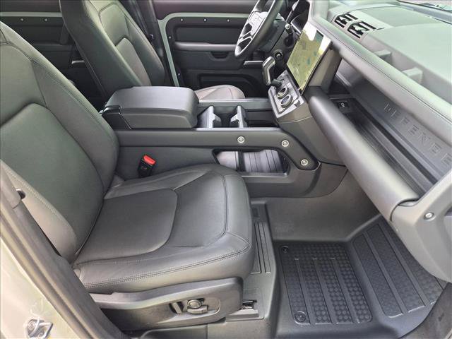 Certified 2026 Land Rover Defender 110 X-Dynamic SE AWD/4WD image 22