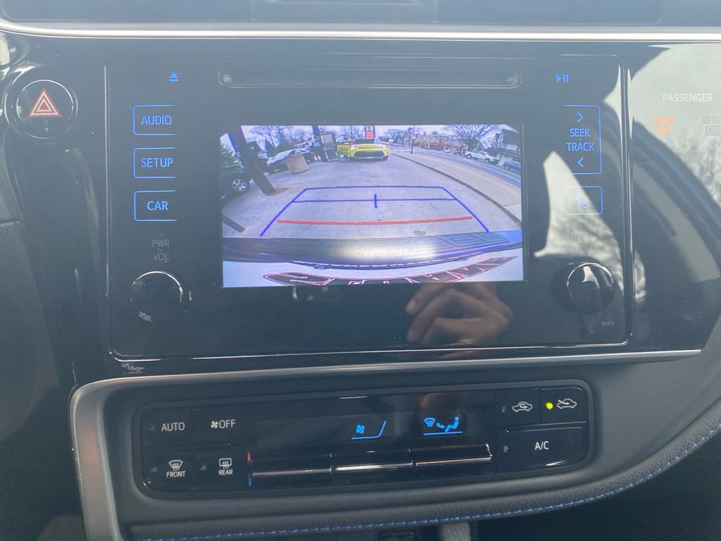 Used 2017 Toyota Corolla SE image 30