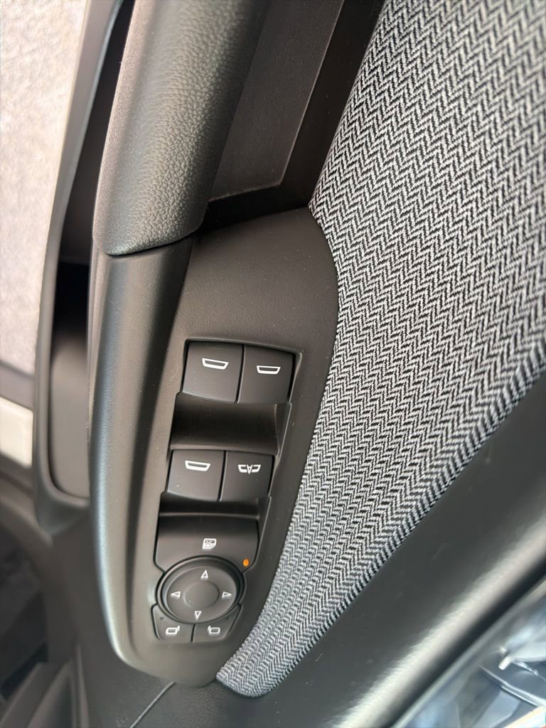 Used 2025 Chevrolet TrailBlazer LT w/ Driver Confidence Package image 11