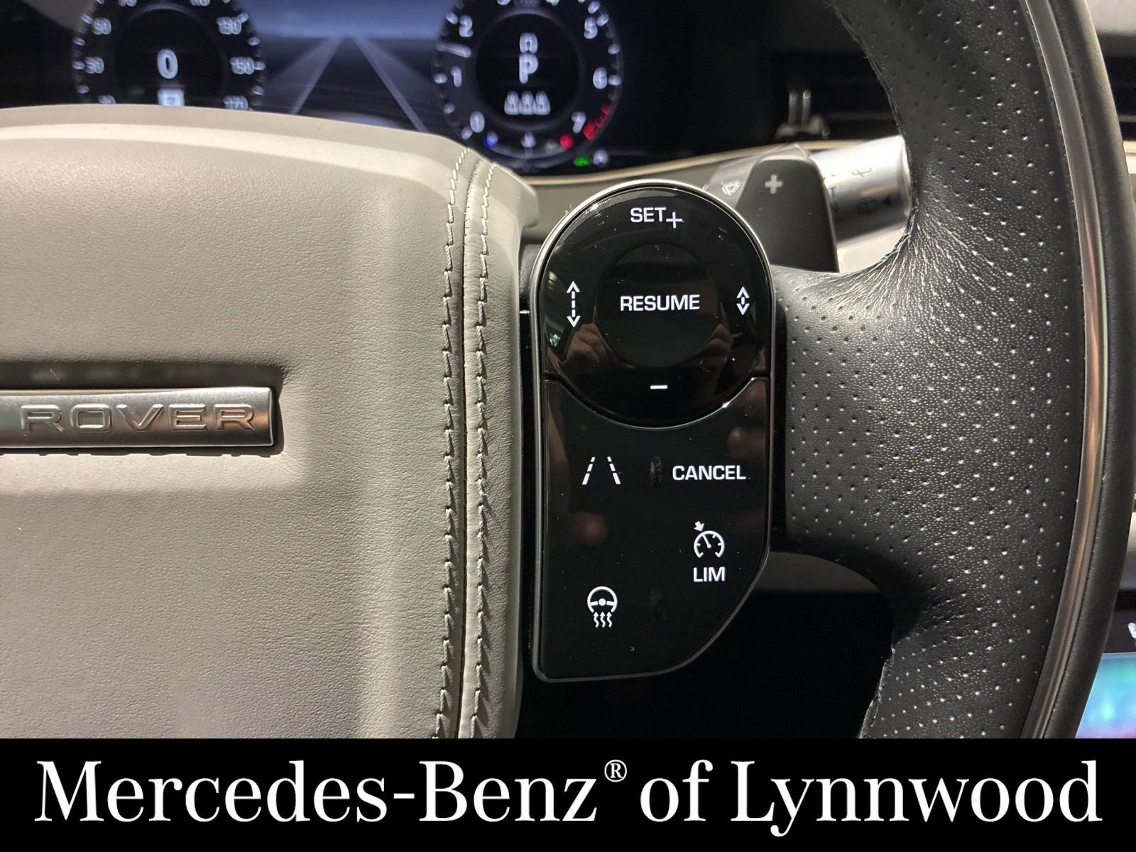 Used 2020 Land Rover Range Rover Evoque R-Dynamic HSE AWD/4WD image 14