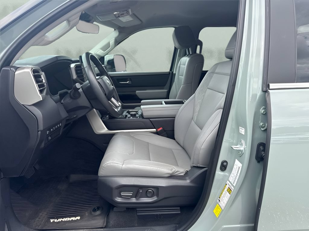 Used 2024 Toyota Tundra Limited AWD/4WD image 9