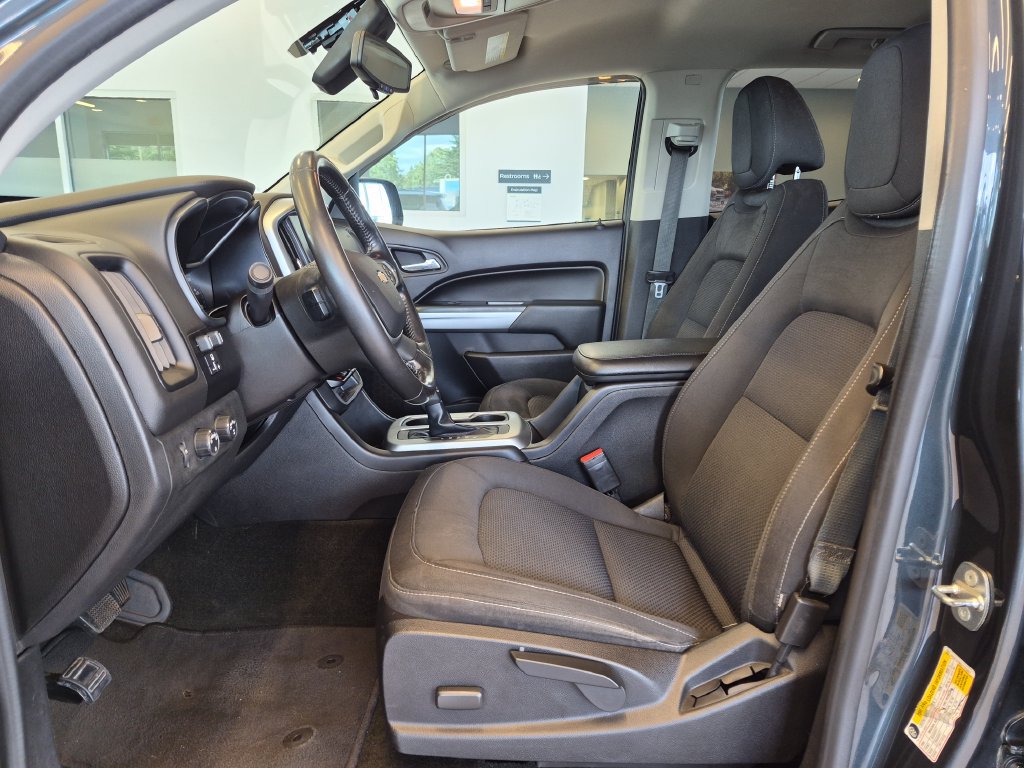 Used 2018 Chevrolet Colorado LT AWD/4WD image 14