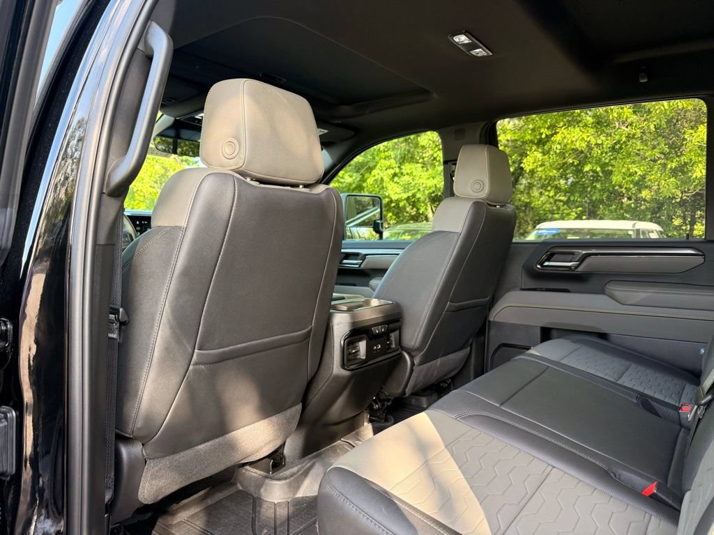 Used 2026 Chevrolet Silverado 2500 ZR2 AWD/4WD image 37