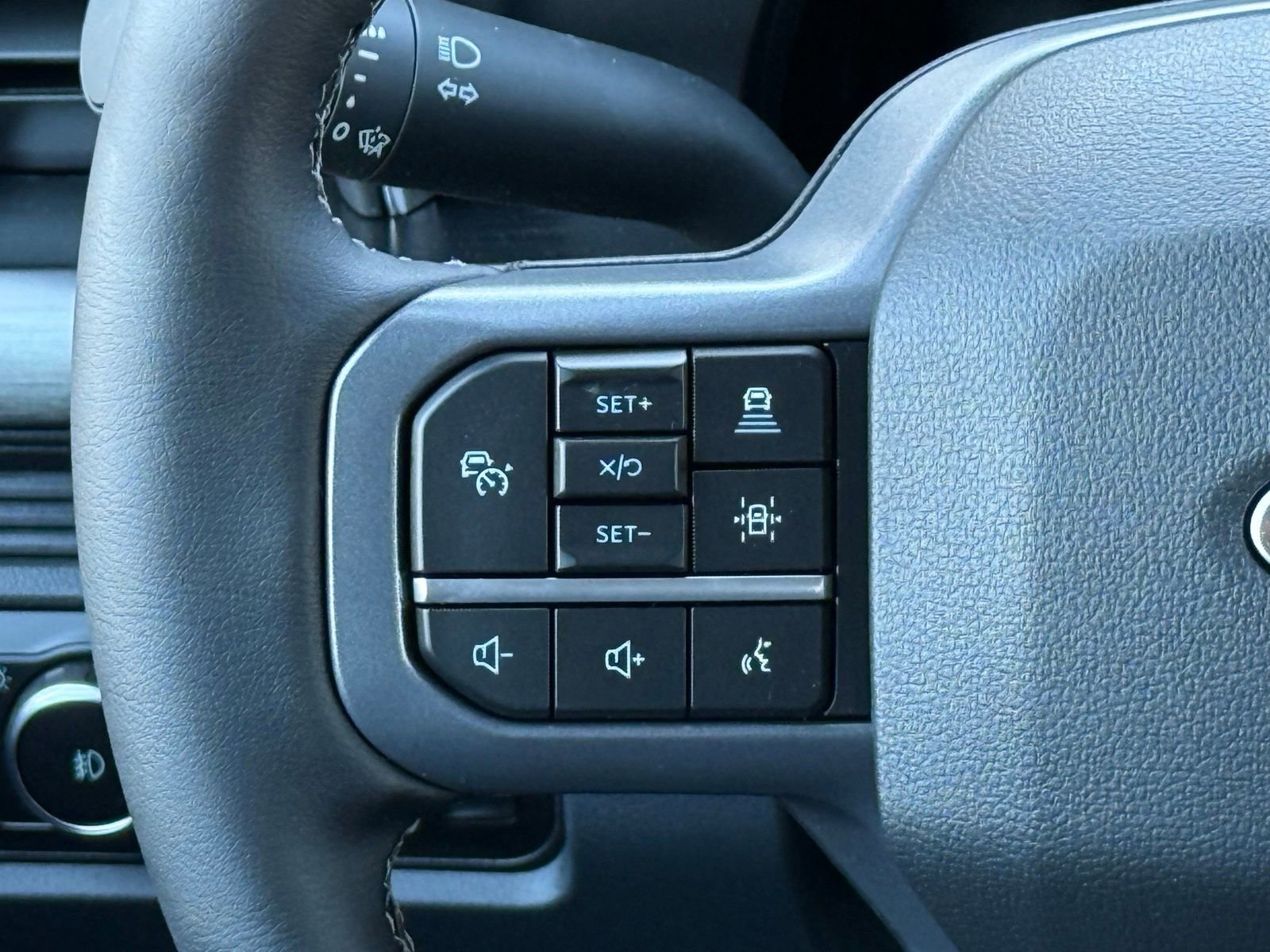 New 2026 Ford F550 4x4 Crew Cab image 32