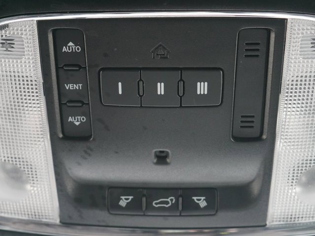 Used 2018 Jeep Grand Cherokee Limited image 30