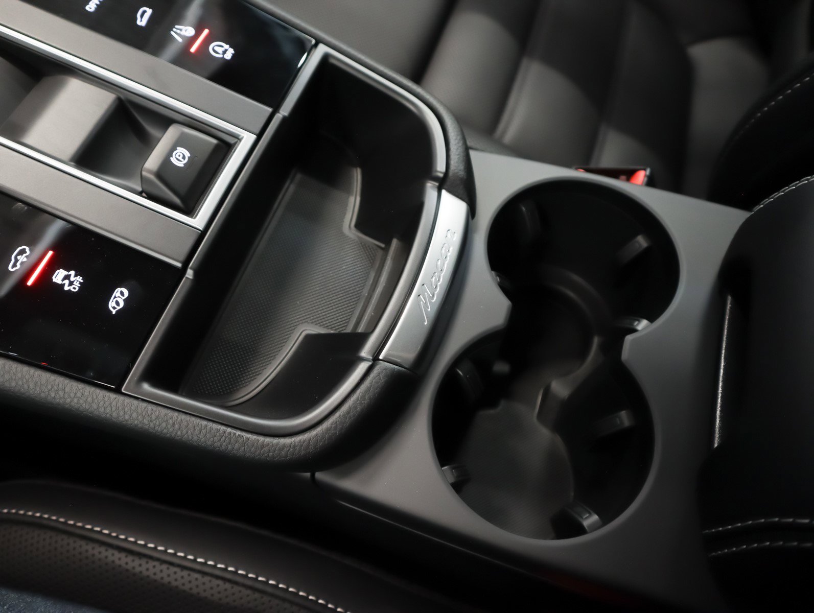 New 2026 Porsche Macan GTS image 17