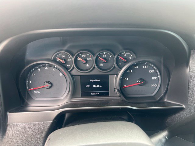 Used 2020 Chevrolet Silverado 1500 Custom w/ Custom Value Package AWD/4WD image 7