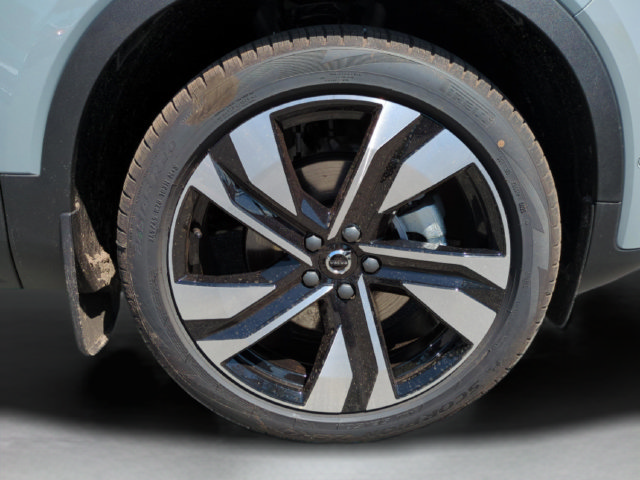 New 2026 Volvo XC40 B5 Ultra w/ Protection Package Premier AWD/4WD image 28