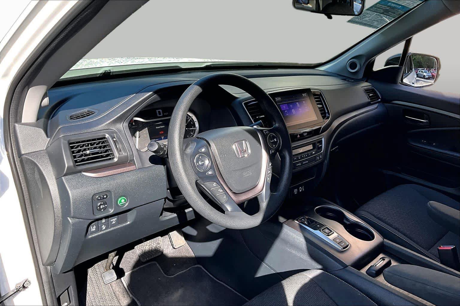 Used 2023 Honda Ridgeline Sport image 17