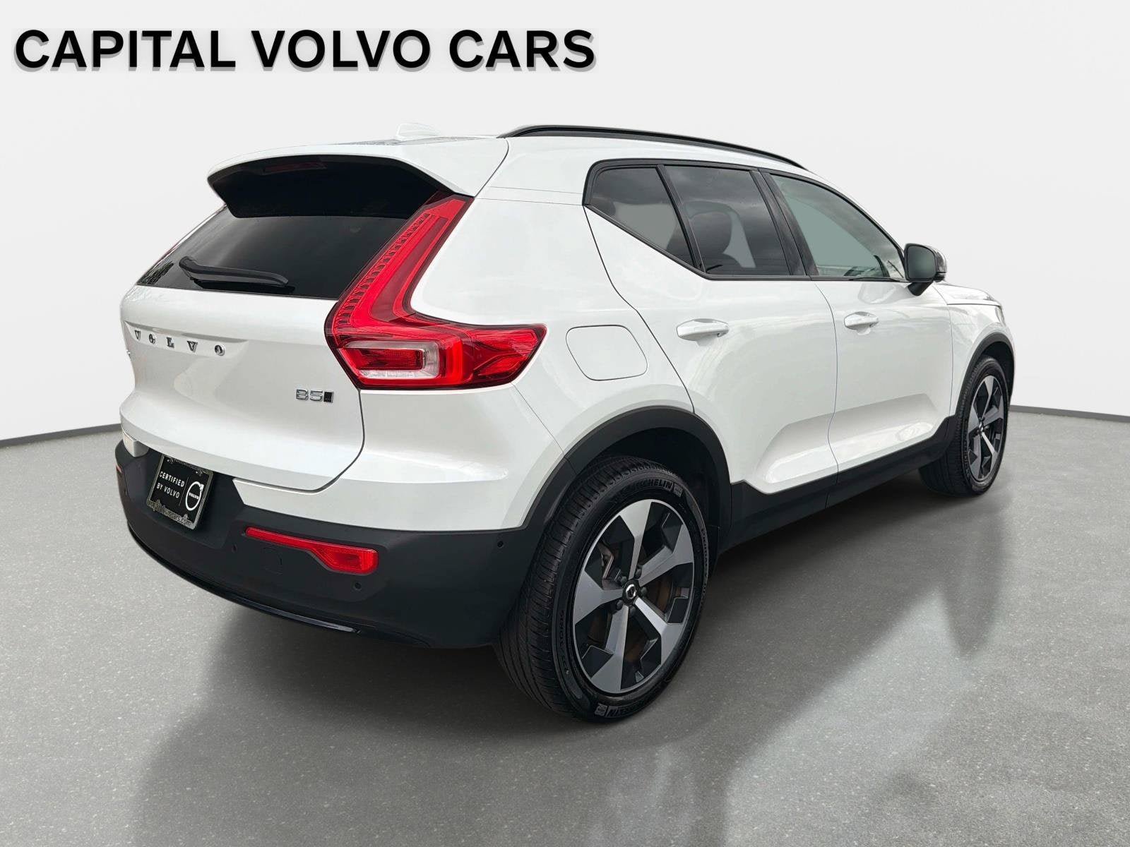 Used 2026 Volvo XC40 B5 Plus AWD/4WD image 5